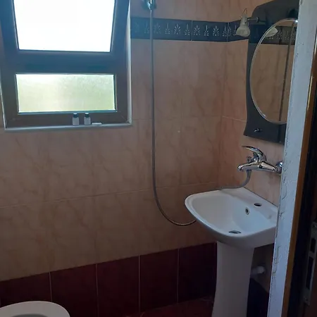 Отель Taverna Prifti Лукове