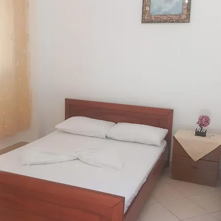 Taverna Prifti Hotel